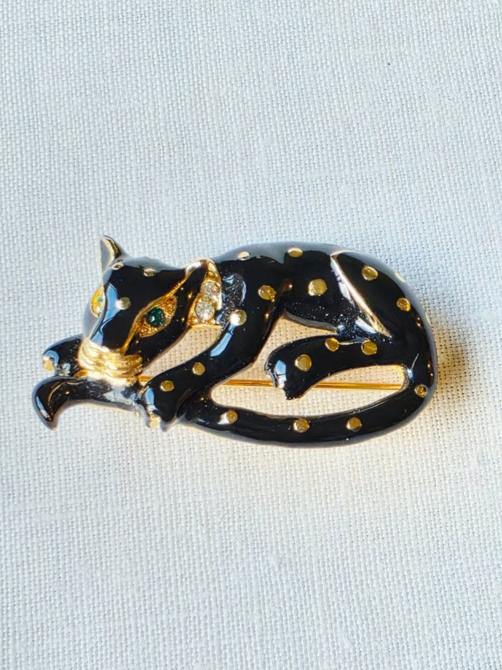 Vtg 1960s Signed SA Samsan Black Enamel Panther Brooch Pin Green Rhinestone Eyes